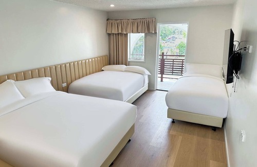 Long Jetty Hotel | Venus Resort