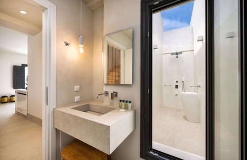 Vourvoulos Hotel | Venus Sunrise Suites & Villas