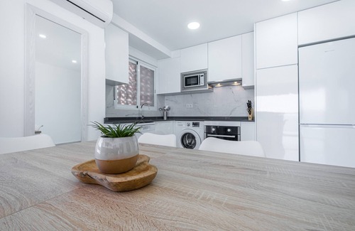 Benidorm Apartment | Veracruz 8-A Deluxe Apartment Levante Beach