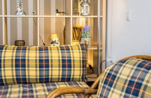 Potos Apartment | Veranda House in Potos