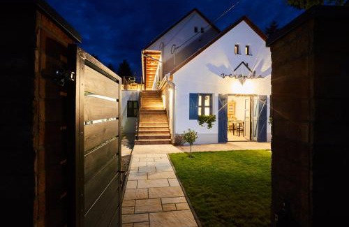 Villany Bed & Breakfast | Veranda