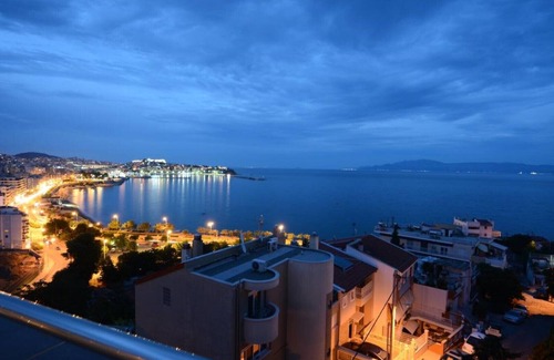 Kavala Apartment | "VERDE BLUE" – Stylish Loft with Panoramic Terrace in Kavala