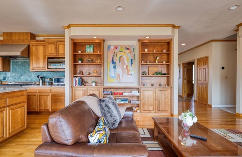 Petaluma House | Verde Leaf - Country Home on a Vineyard