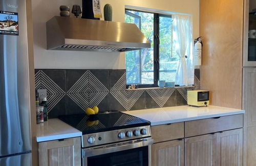 Morongo Valley House | Verdin's Nest - Romantic Retreat W/Hot Tub Under The Stars! 1 Bedroom Home by RedAwning