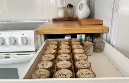 Shefford Apartment | VERGER Room – Cozy & Eco-Friendly Stay around Mt. Shefford, VERGER Room – Zen & Nature-Inspired Spac