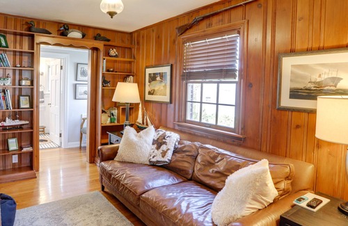 Vermilion House | Vermilion Home in Harbour Town: Walk to Beach!