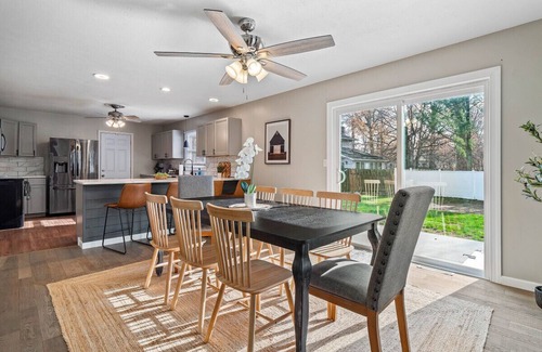 Vermilion Apartment | Vermilion Retreat w/Game Room, Hot Tub & Across from Community Pool