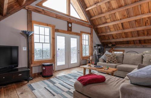 Brookfield House | Vermont Retreat 3BR with Mountain Views and Trails