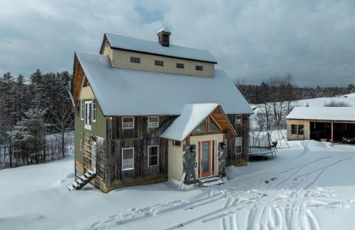 Brookfield House | Vermont Retreat 3BR with Mountain Views and Trails