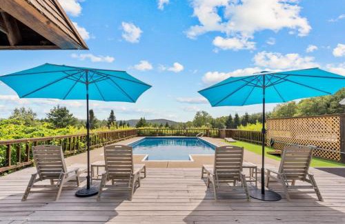 Wilmington House | Vermont Retreat with private pool and tennis court
