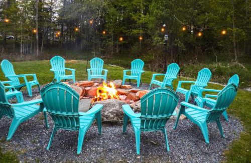 Mount Holly House | Vermont Vacation Rental Hot Tub, Near Ski Resorts