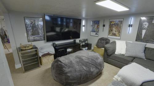 Vernal House | Vernal Sport-Court Base Camp