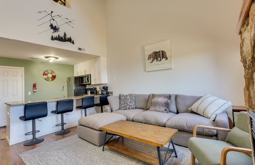 Vernon Condo | Vernon Township Vacation Rental w/Private Balcony