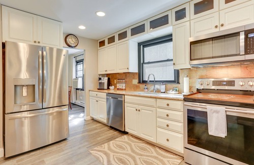 Sussex House | Vernon Township Home w/Private Hot Tub Near Skiing