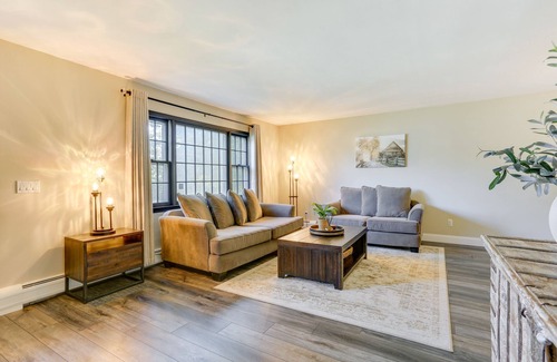 Sussex House | Vernon Township Home w/Private Hot Tub Near Skiing