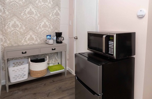 Rock Ridge Apartment | Vero beach suite! 1bedroom available now! Big Sale!