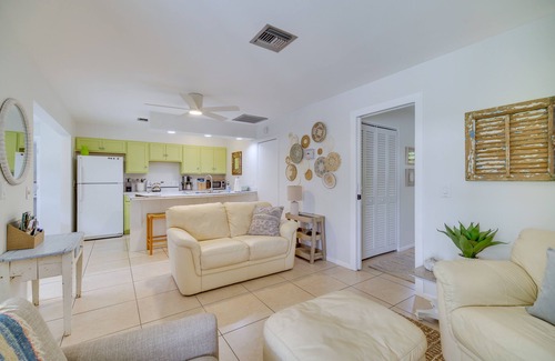 Rock Ridge House | Vero Beach Vacation Rental ~ 3 Mi to the Ocean!