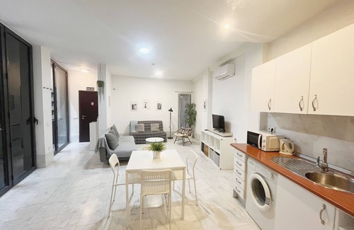 Fontanal-Maria Auxiliadora-Carretera de Carmona Apartment | Veronica Comfort 5