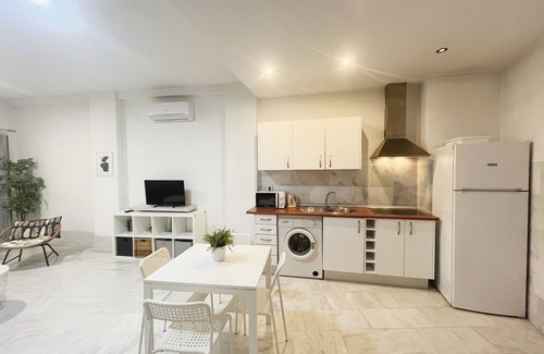 Fontanal-Maria Auxiliadora-Carretera de Carmona Apartment | Veronica Comfort 5