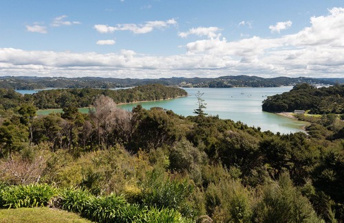 Te Wahapu Cottage | Veronica House - Russell Holiday Home