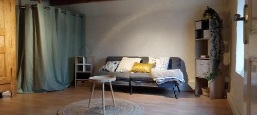 Arbusigny House | Vers La Grange