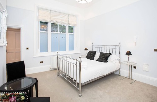 St Albans Hotel | Verulam or Sopwell (Standard En-suite King Room)