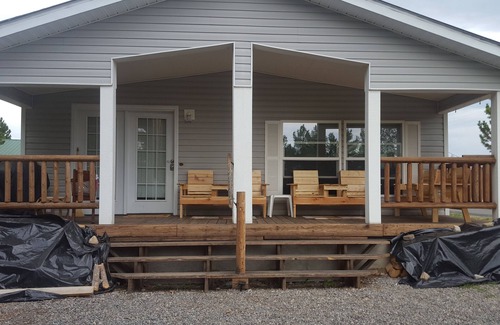 Last Chance House | Very ample & cozy rental in beautiful Island Park! Fisherman & family friendly!