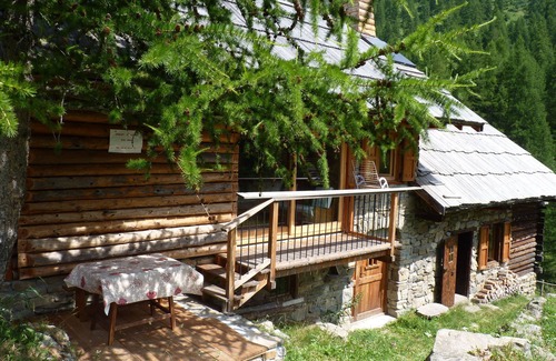 Puy-Saint-Vincent Ski Chalet | Very beautiful, new alpine chalet, located in the exceptional valley of Narreyroux.