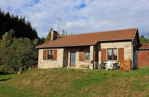 Chanaleilles House | Very beautiful country granite house