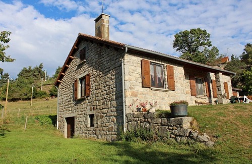 Chanaleilles House | Very beautiful country granite house