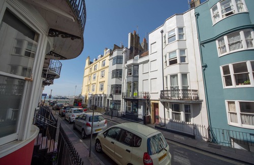 Kemptown House | Very Central Boutique-Style Home With Private Steam Room and Free parking !