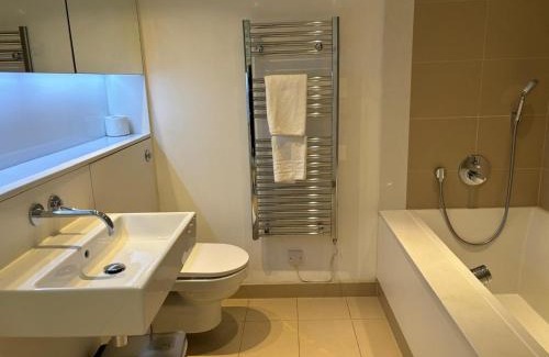 Laurieston Apartment | Very centrally located chic one bed Quartermile apartment