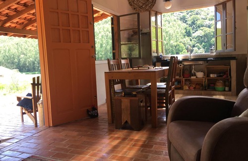Cunha Cottage | Very charme and comfort in the rock, in the paradise of Cunha.