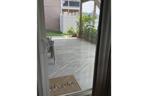 Winchester Apartment | Very charming & spacious 2 bedrm