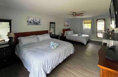 Tay House | Very Clean Family Friendly Vacation Home Near Beach