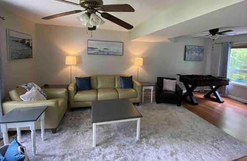 Tay House | Very Clean Family Friendly Vacation Home Near Beach