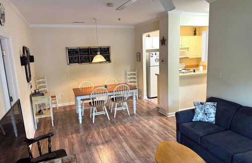 Rehoboth Beach Condo | Very Clean ground floor Condo near the trail, outlets, town & a Wawa 50 yds away