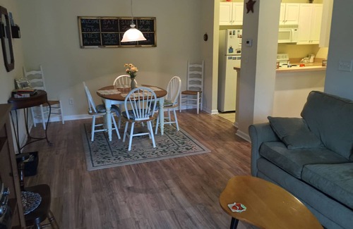 Rehoboth Beach Condo | Very Clean ground floor Condo near the trail, outlets, town & a Wawa 50 yds away