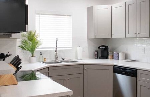 Pueblo Apartment | Very Clean Work Stay/Vacation Retreat Near DT&I25