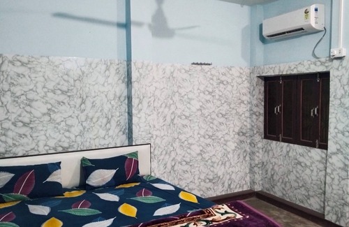 Ayodhya House | Very close to Ram Mandir Ayodhya and Hanuman Gadhi Temple. Ram Mandir Temple