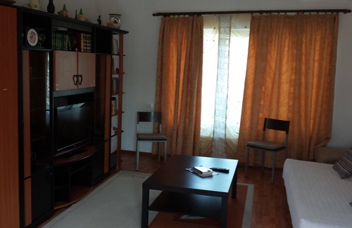 Otopeni Villa | Very close to the airport. Ideal for transit.