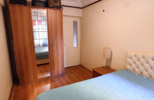 Konak Apartment | Very close to the seaside and tram in Göztepe - Konak