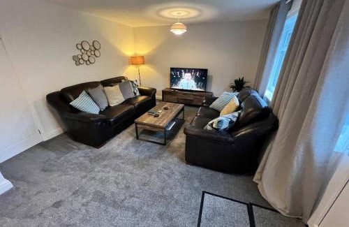 Ashton-under-Lyne House | Very comfy 3 bed town house