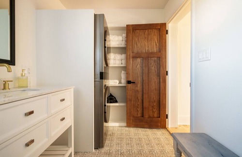 Witmer House | Very Comfy Farmhouse Apartment Unit A, 1st FL