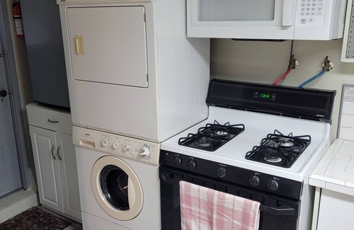 Outer Sunset Apartment | Very Cute & Superb Location 2 Room Suite