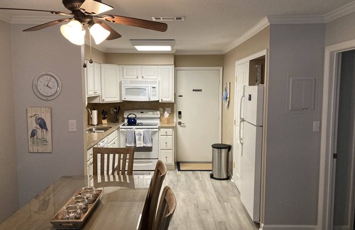 Folly Field Villa | Very Desirable 1st Floor Villa at Fiddler's Cove Beach & Racquet Club