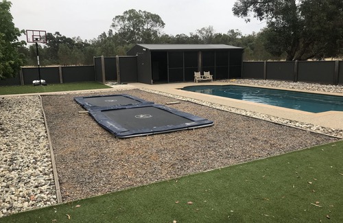 Echuca Village House | Very Large 4 Bedroom House and Pool