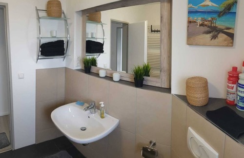 Brinkum Apartment | Very large, modern vacation apartment