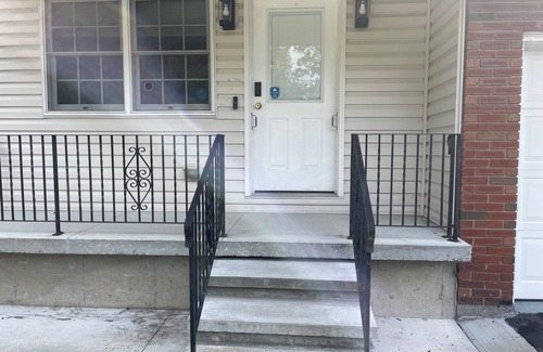 Clifton Park House | Very NEW 1br Guest House with modern decor