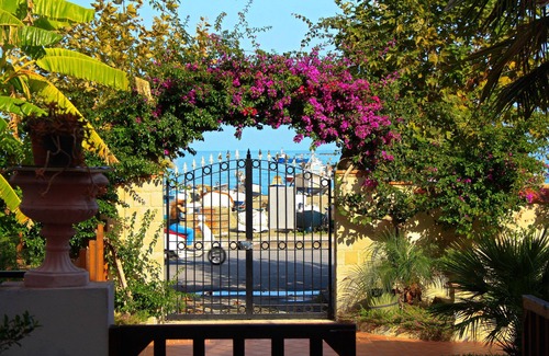 Marina di Patti Apartment | Very nice apartment (suite) for 2 persons - directly on the sea